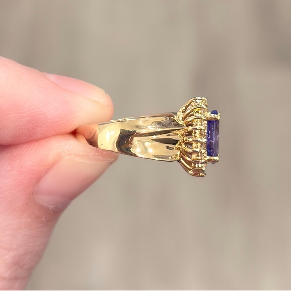 Vintage 14K Yellow Gold Tanzanite Diamond Halo Ring - Size 4 - Picture 6 of 10